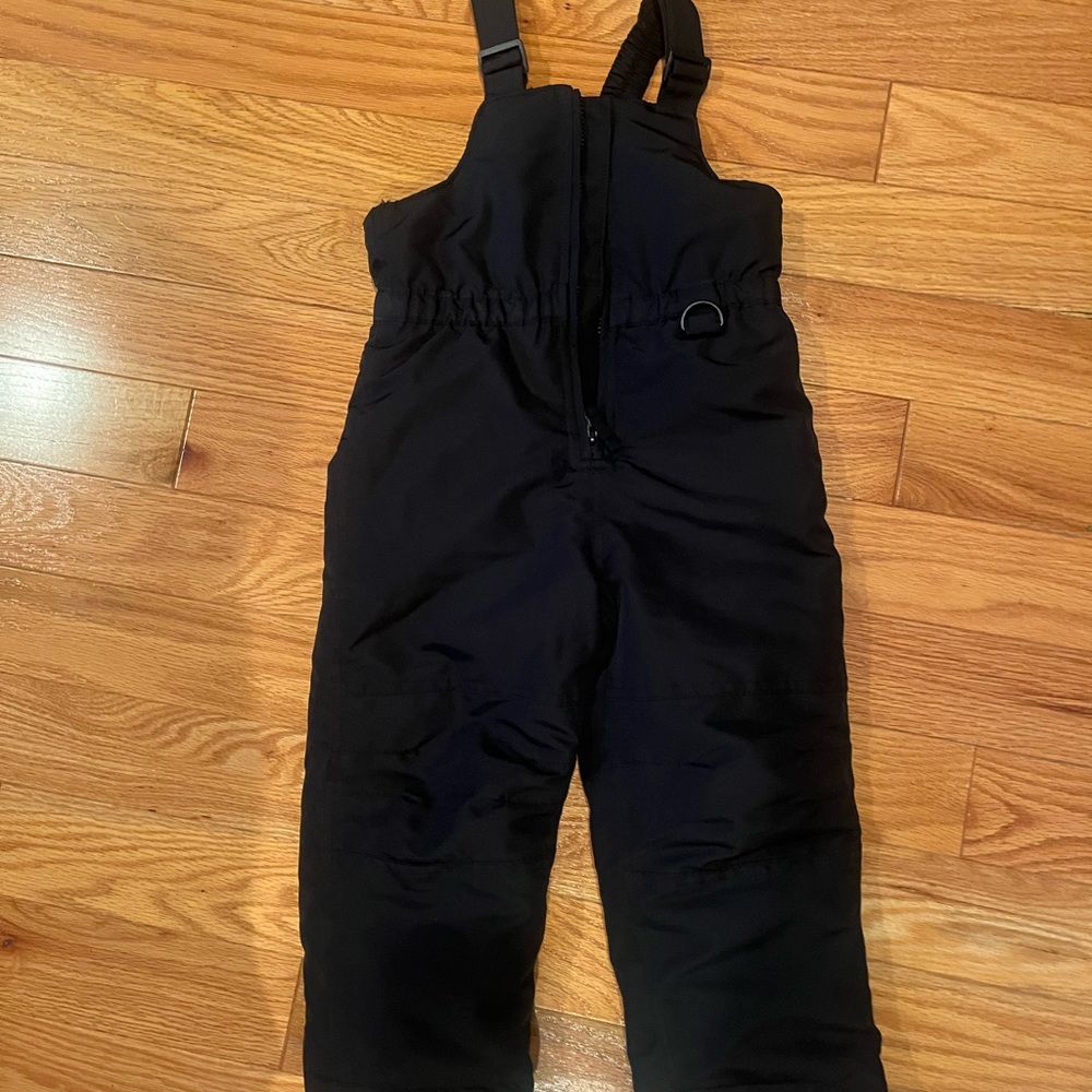 Black snow pants, size 4T